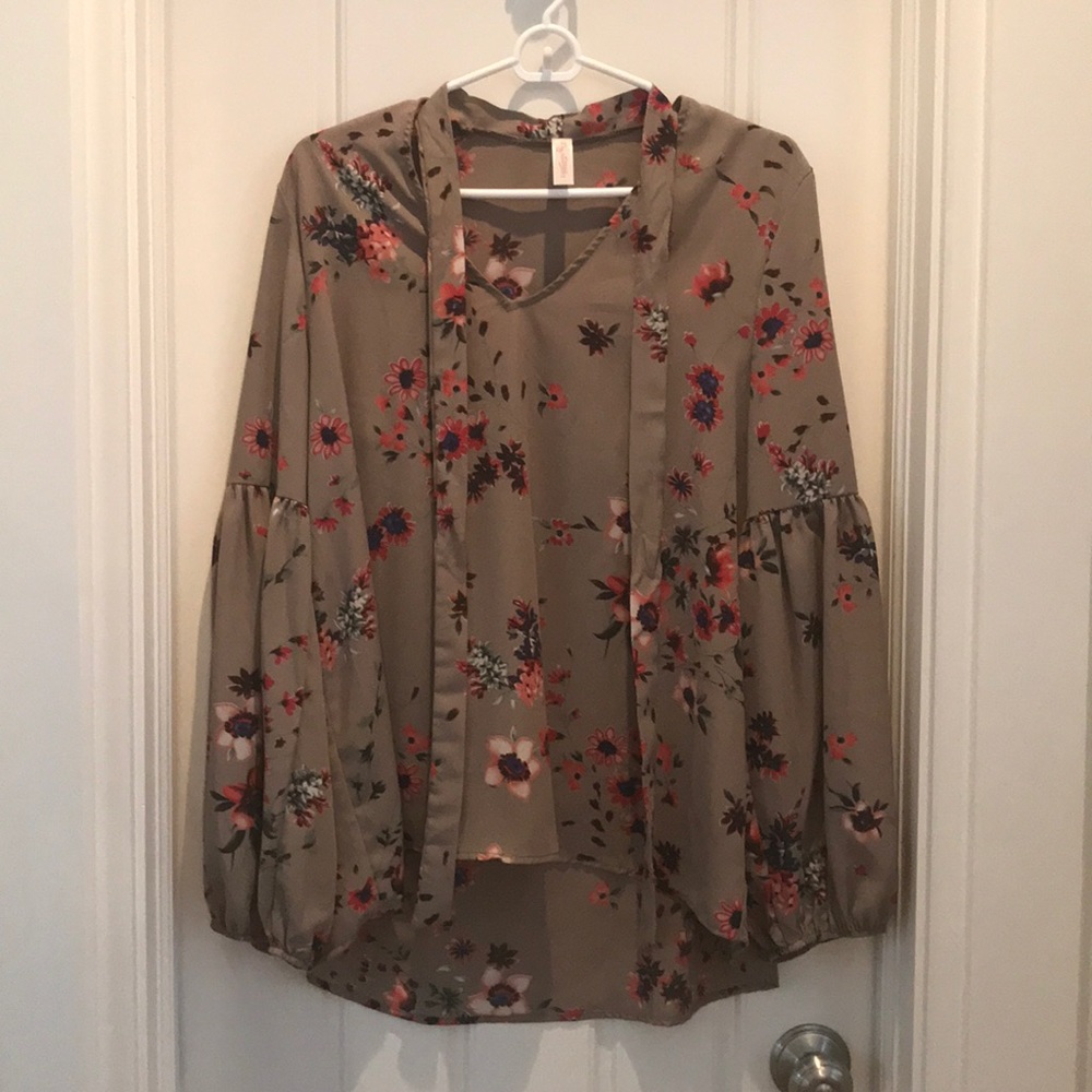 my story: floral tie neck peasant top